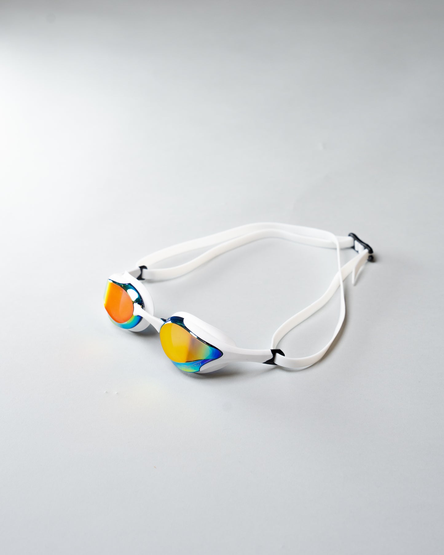 Saeko Jet Rainbow Mirror White