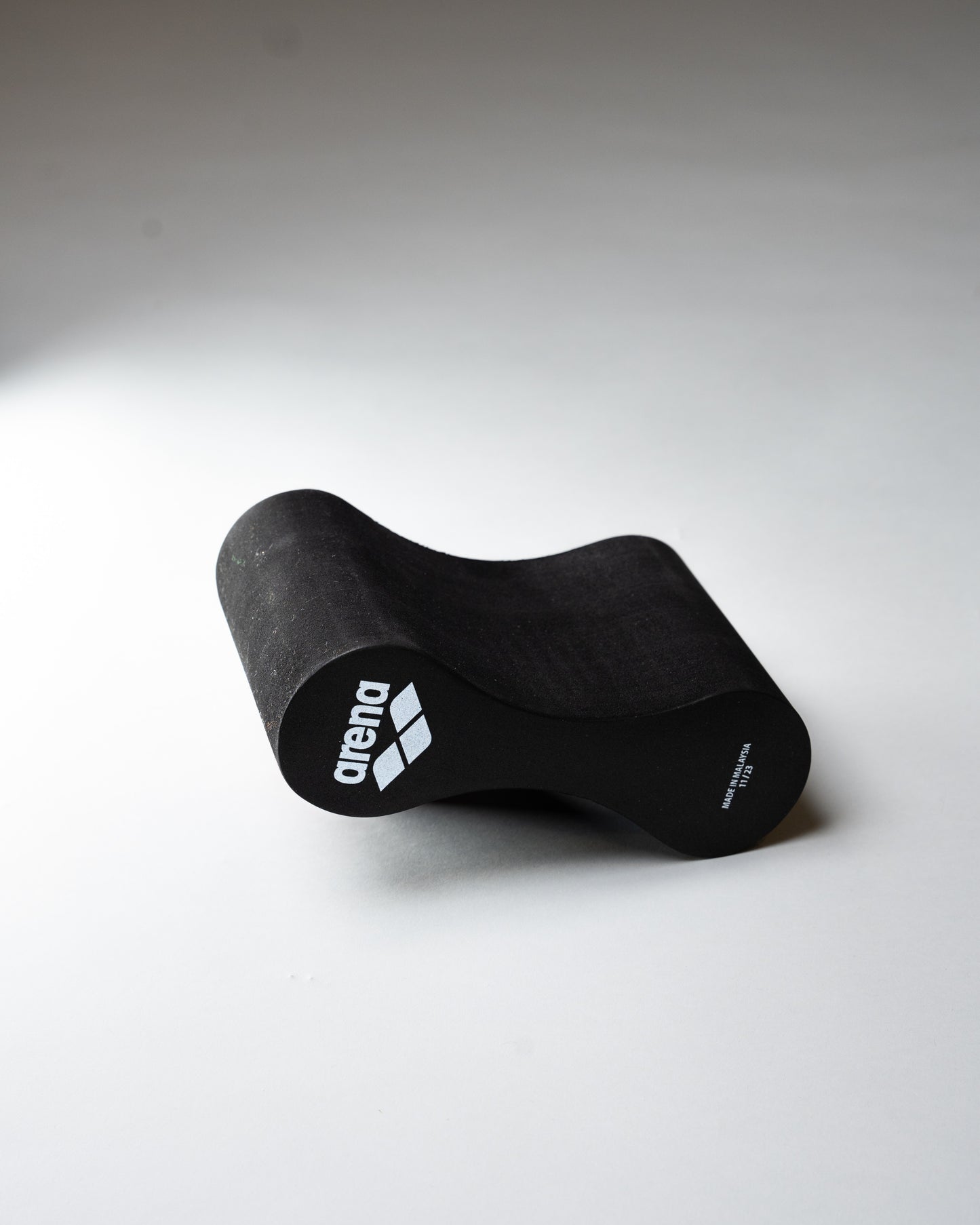 Arena Freeflow Pullbuoy Black