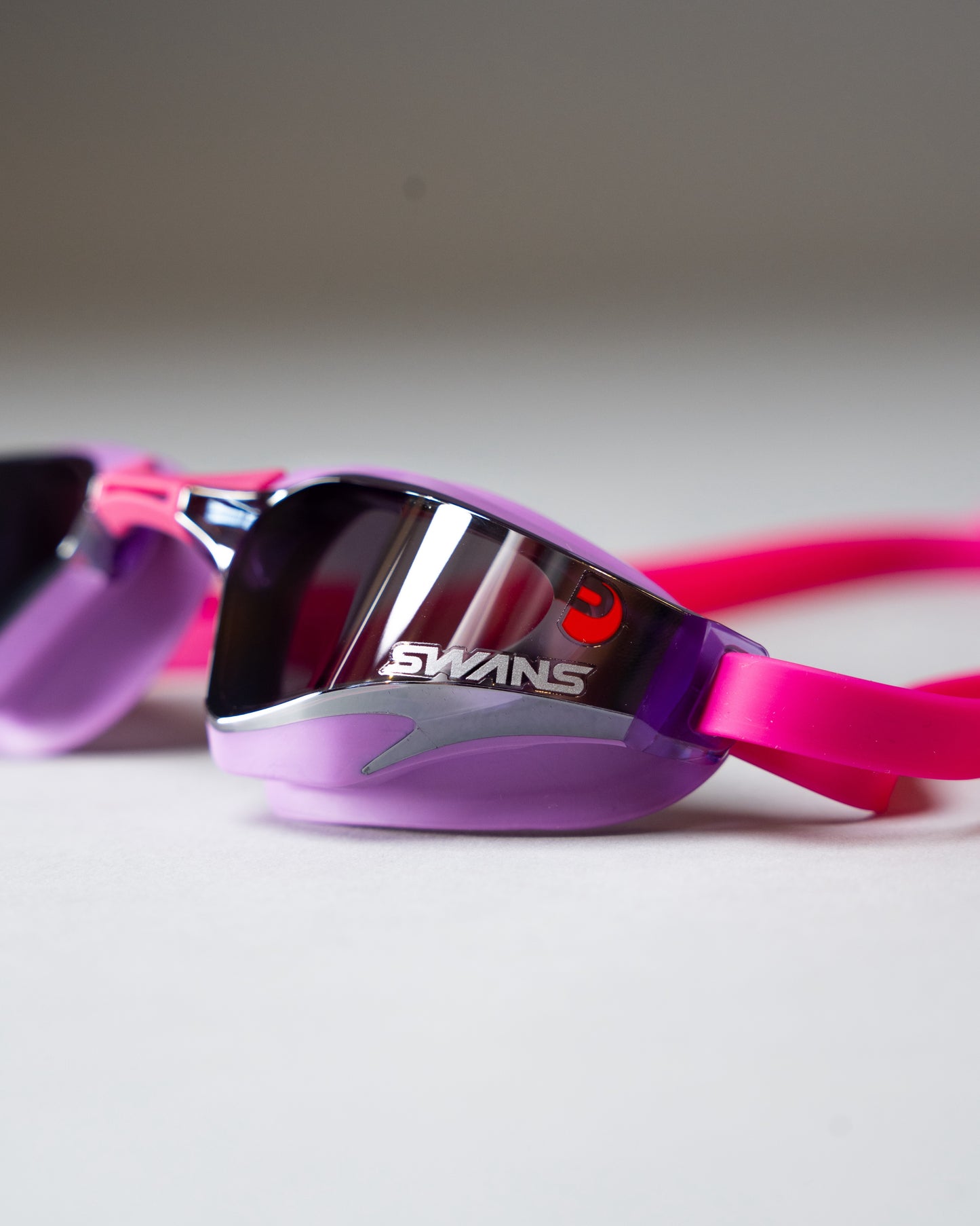 Swans Valkyrie Racing Pink og Purple