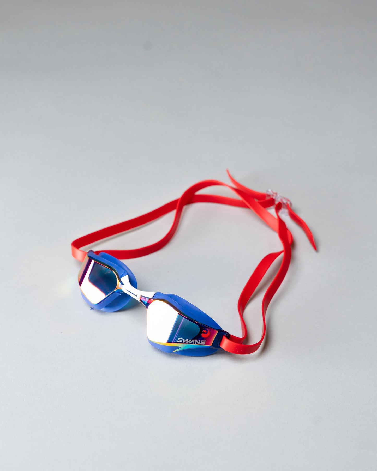 Swans Valkyrie Racing Red og Blue