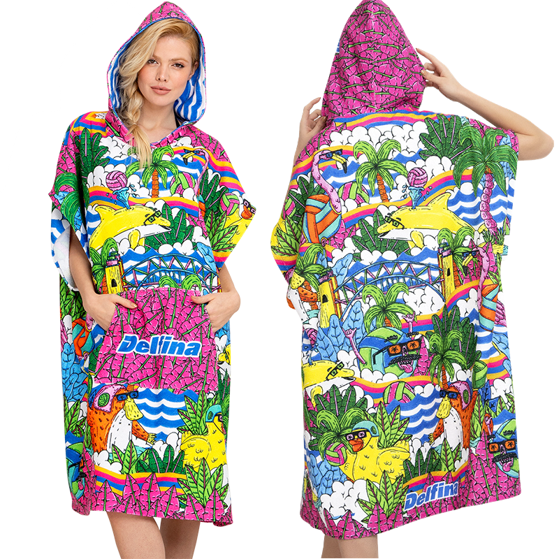 Delfina Klubb Poncho