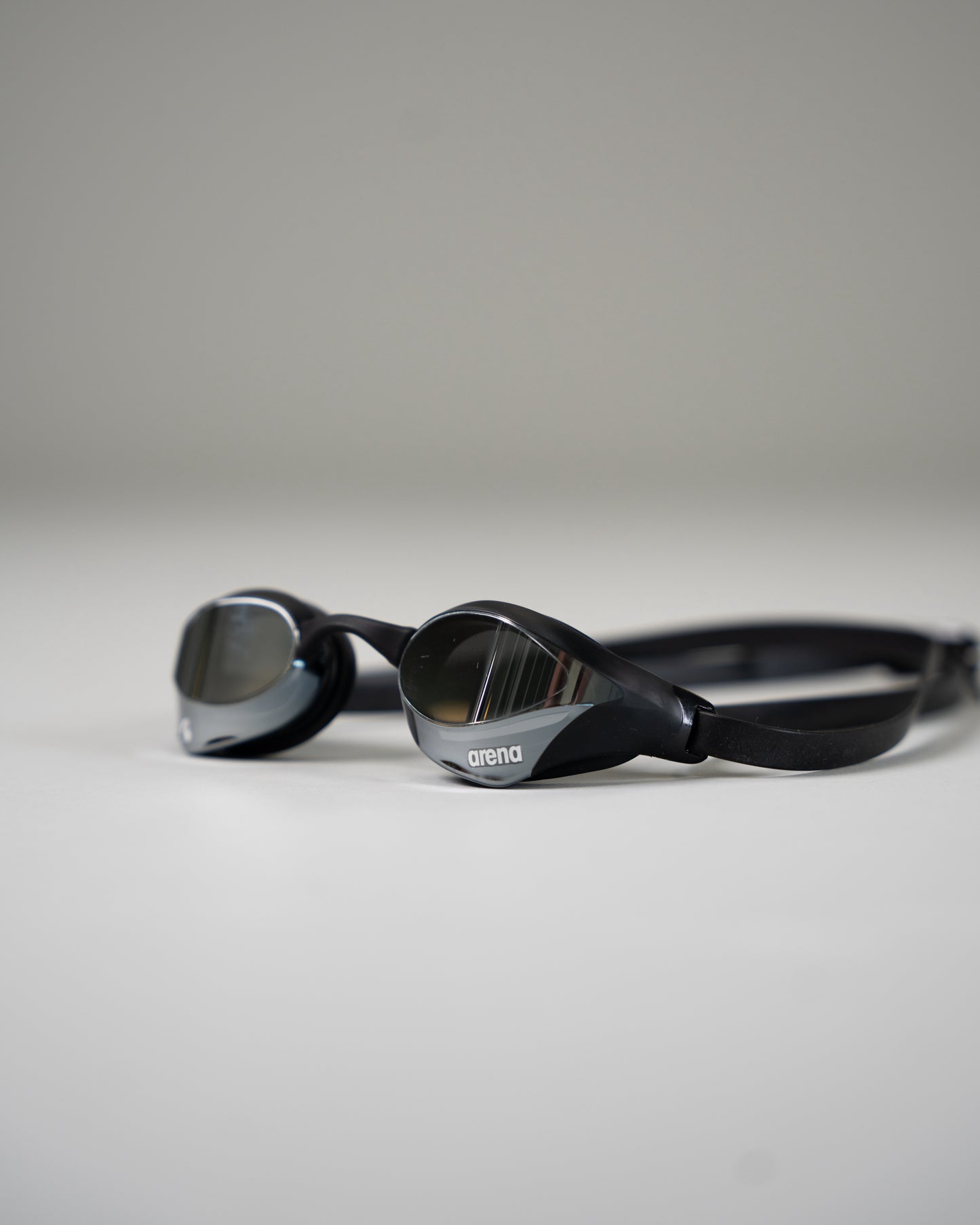 Arena Cobra Ultra Swipe Mirror Black